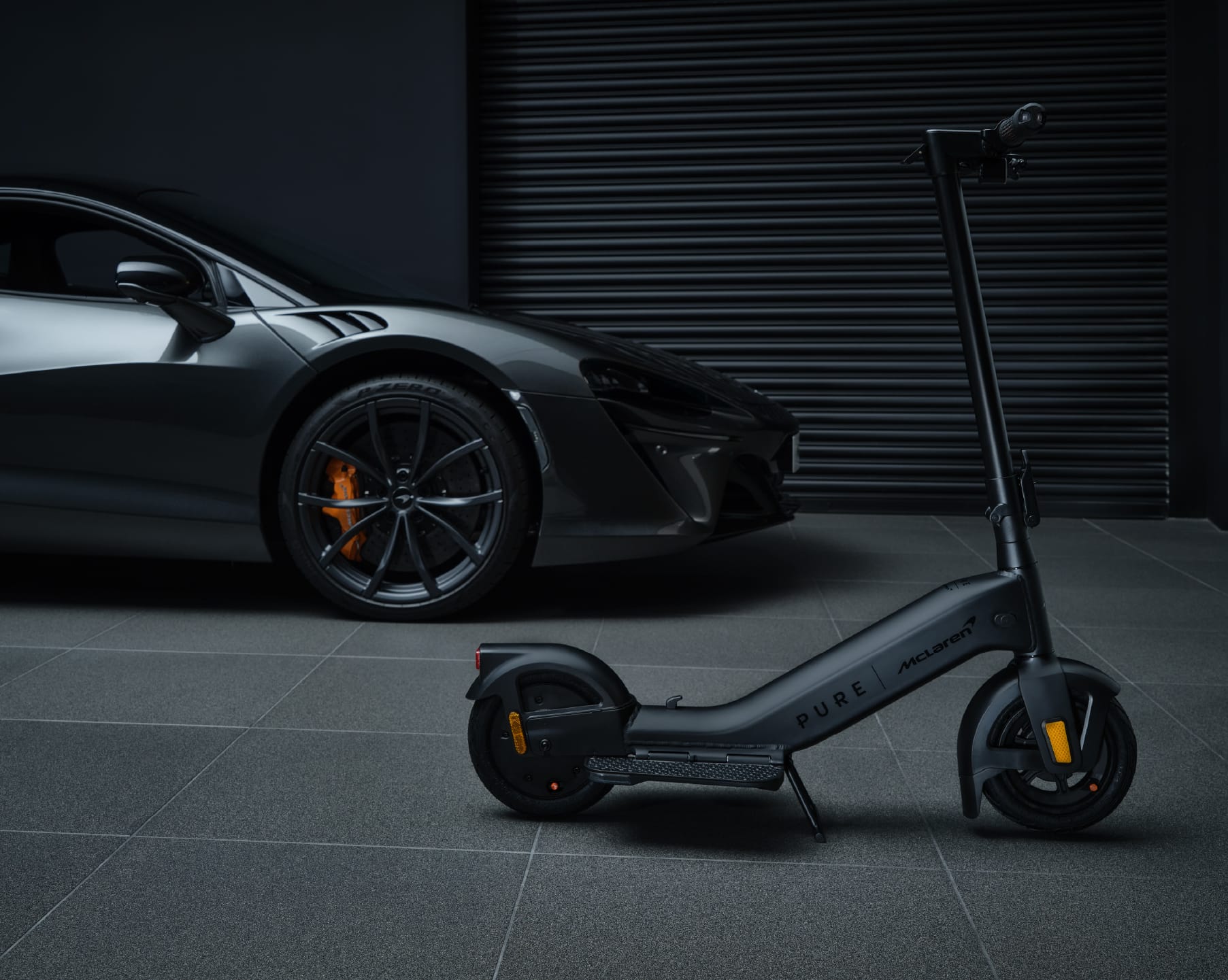 Pure Scooter Black Pure x McLaren Black